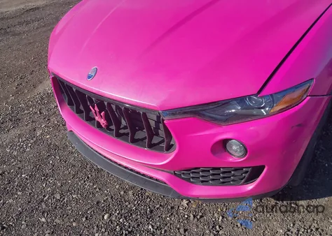 2018 Maserati Levante из США, поврежденный, VIN ZN661XUAXJX291536
